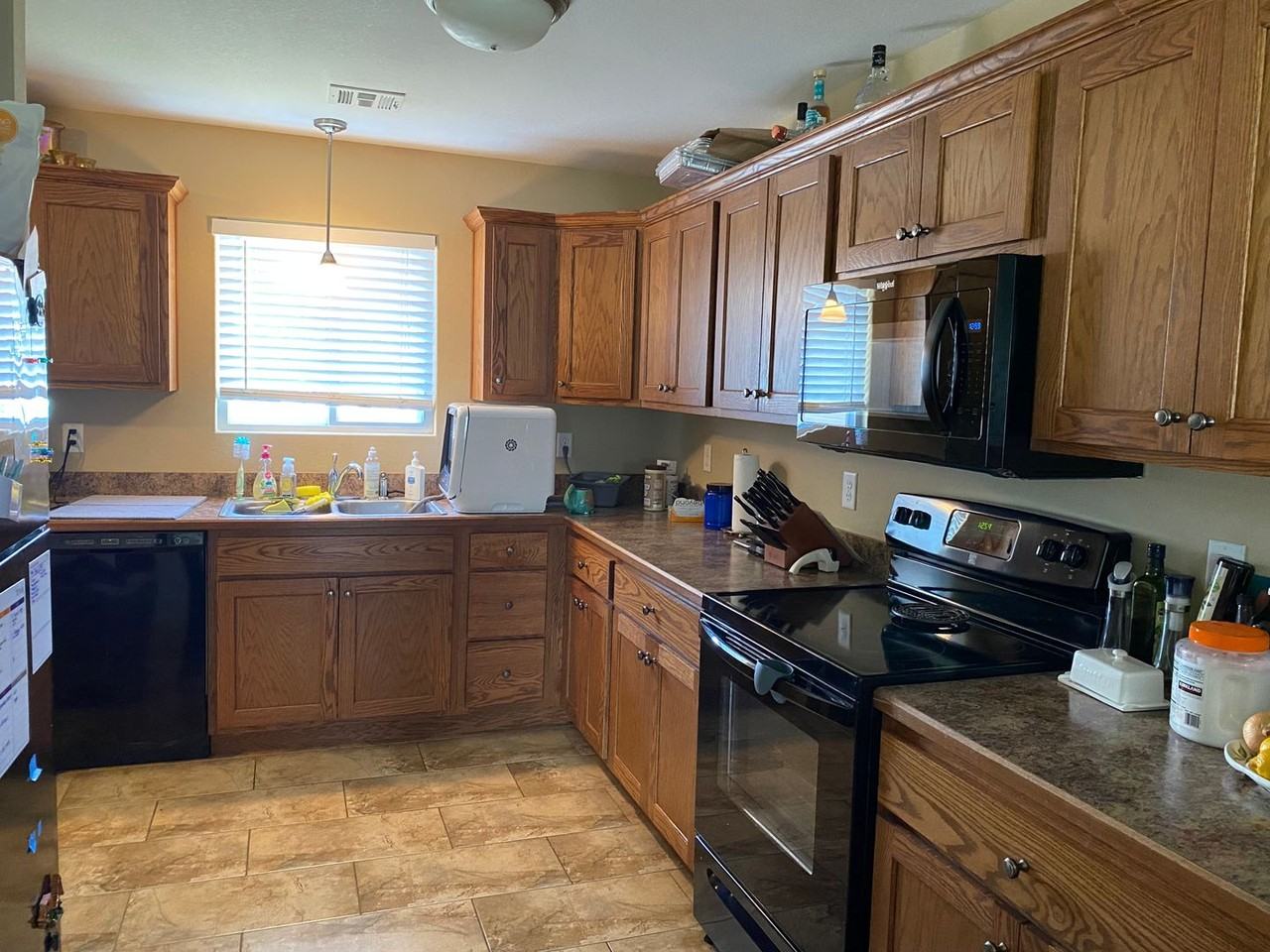 428 Highland Grove Dr - Photo 2 of 10