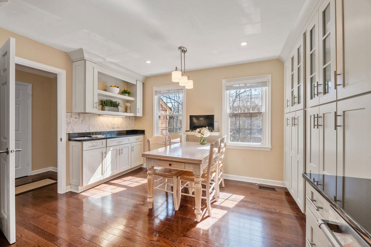 5918 Empire Way - Photo 3 of 42