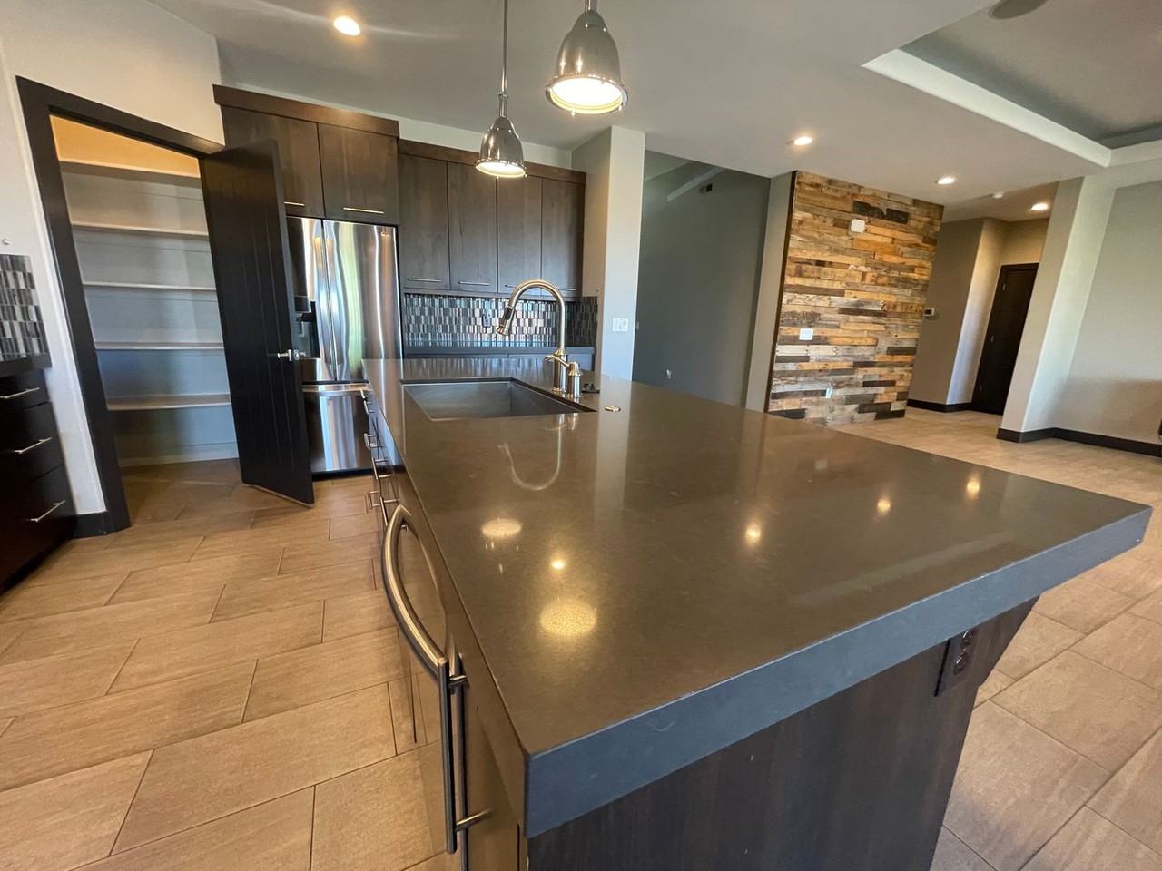 2676 S 3030 E - Photo 6 of 33