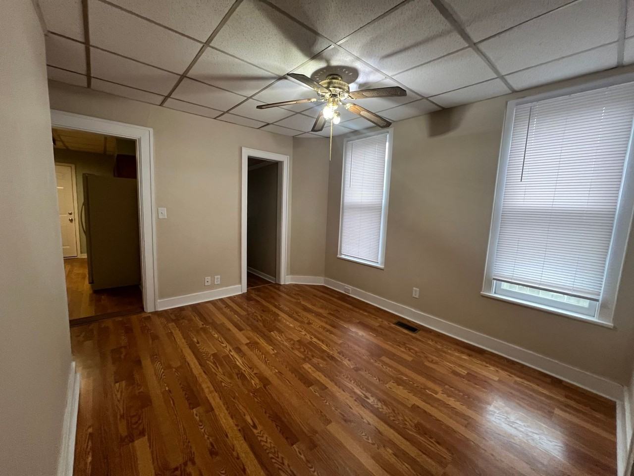 825 C St - Photo 3 of 18