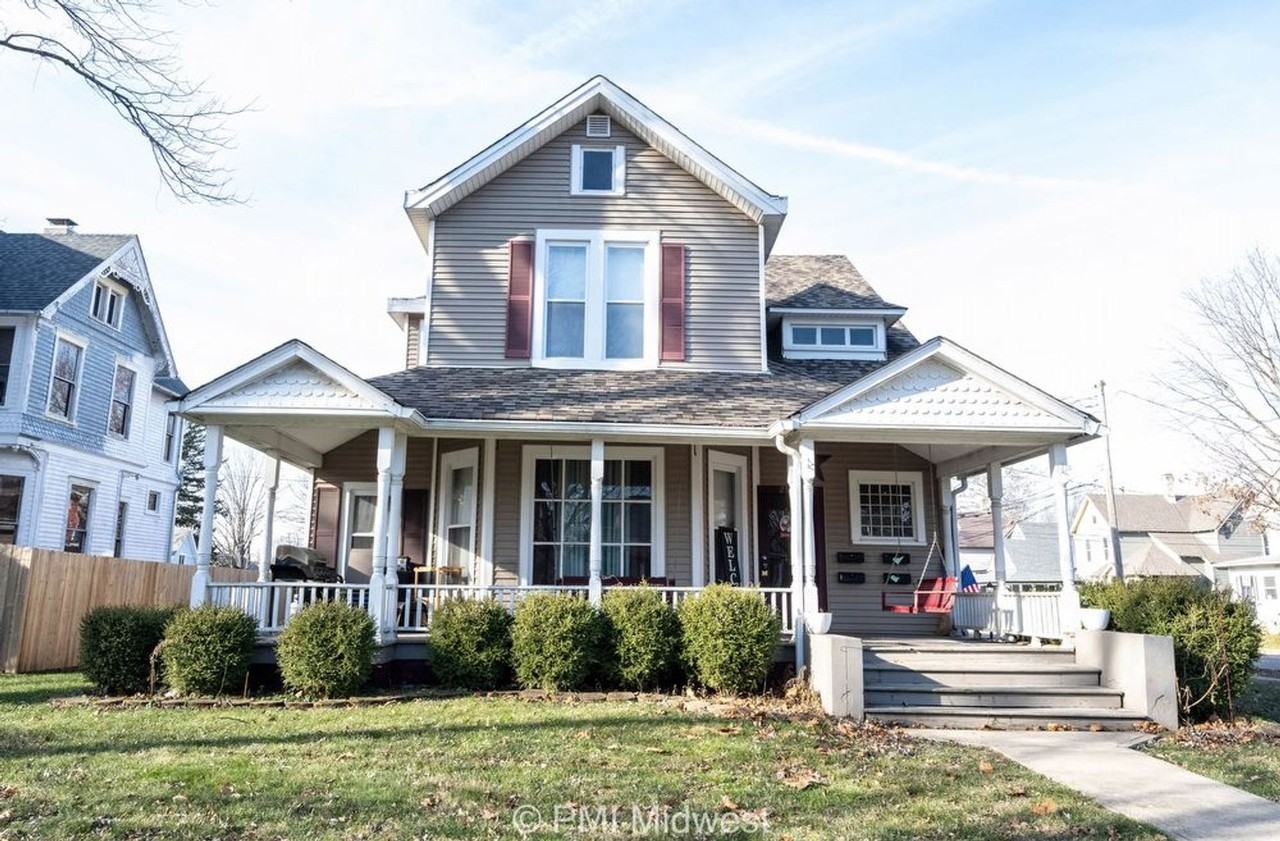 298 N Water St - Photo 2 of 3