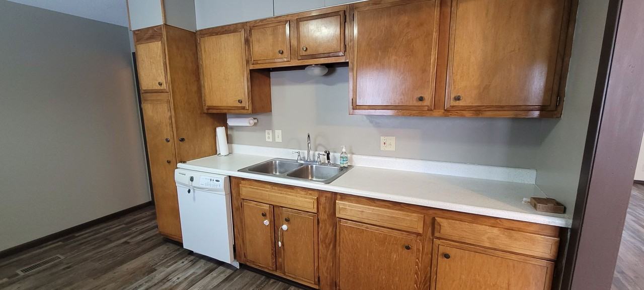 306 Norwood Dr Ne - Photo 5 of 16