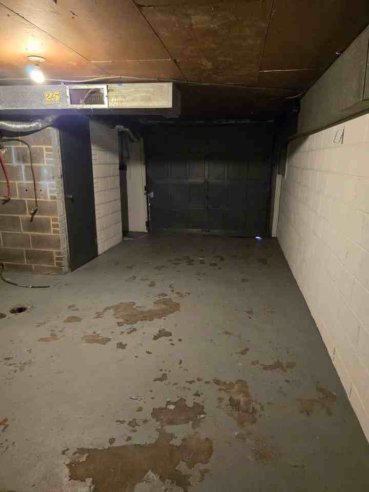 1220 26th St - Photo 2 of 9