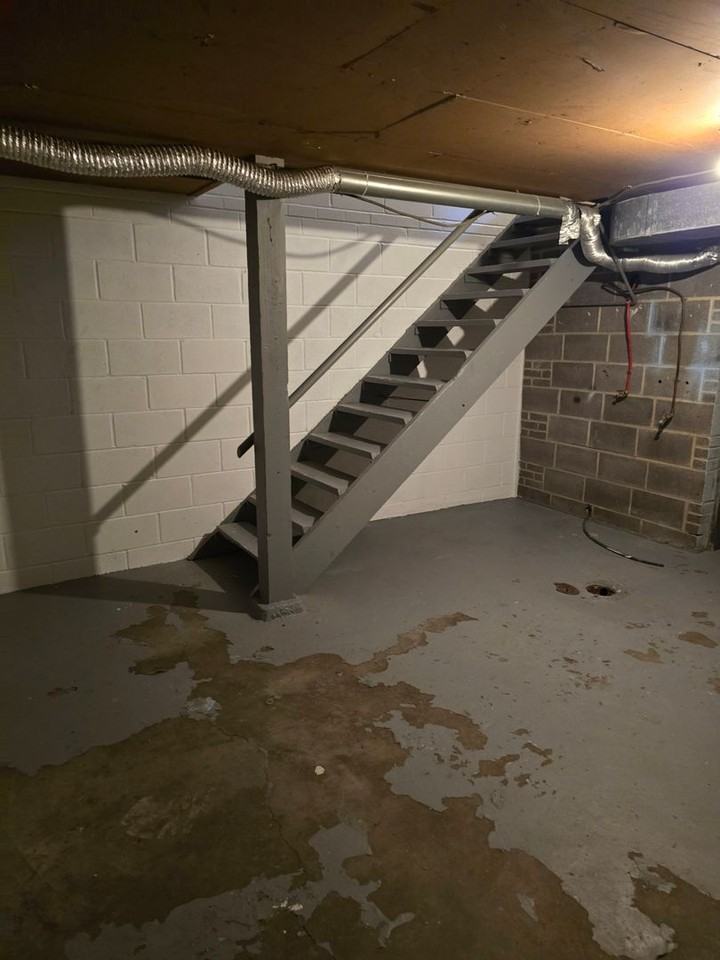 1220 26th St - Photo 3 of 9