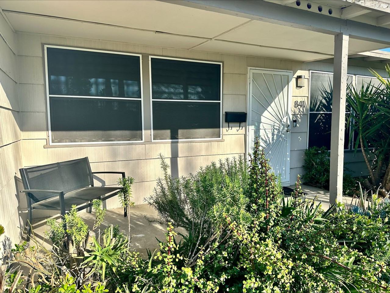 841 Fairway Dr - Photo 3 of 22