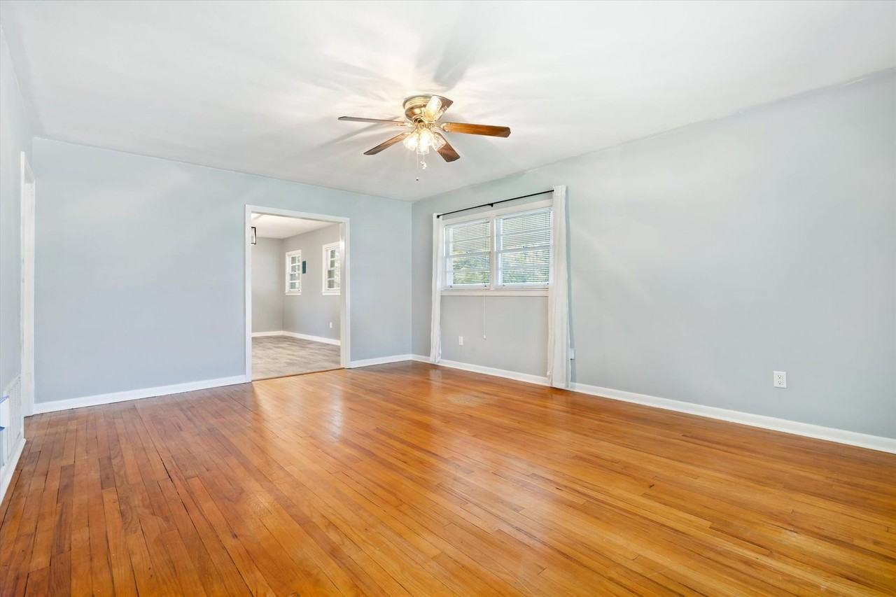 703 Magnolia Rd - Photo 2 of 20