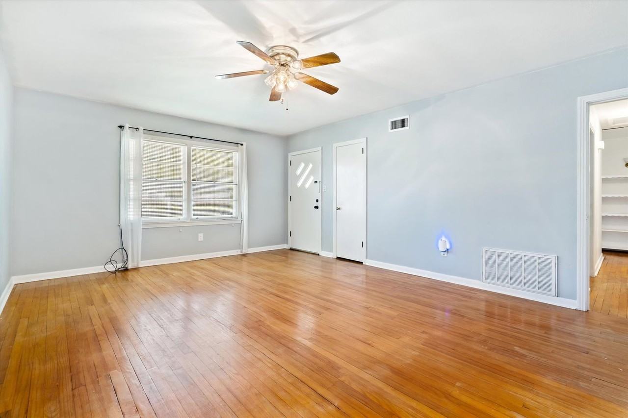 703 Magnolia Rd - Photo 3 of 20