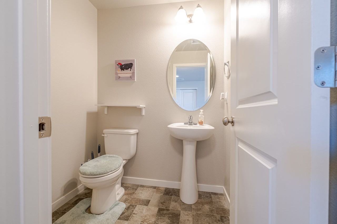 3894 Buckthorn St - Photo 5 of 27