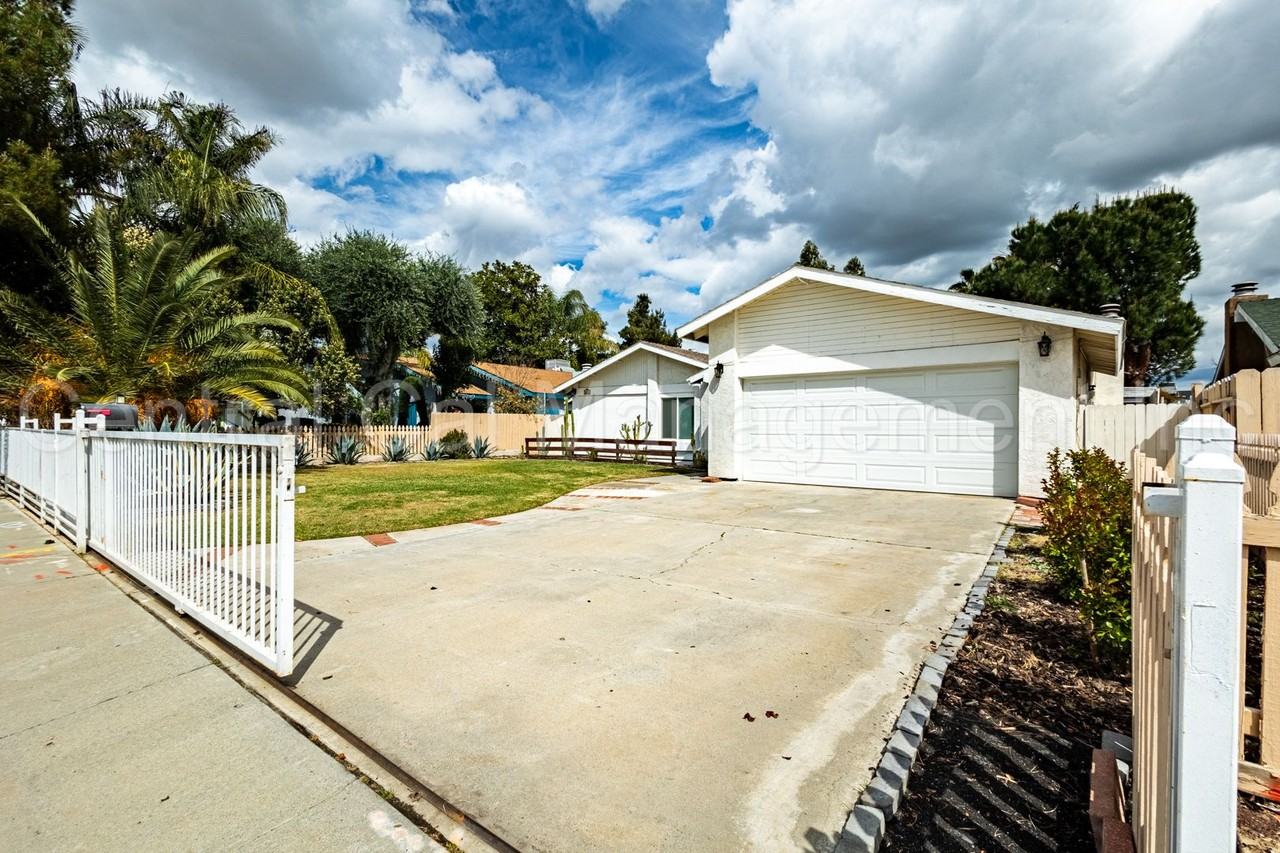 3600 Vincent Ct - Photo 2 of 20