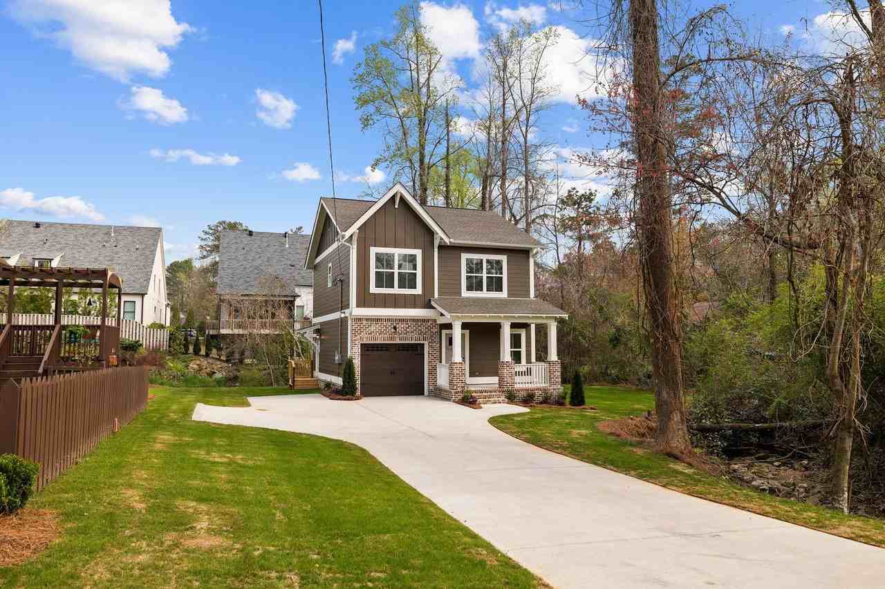 3242 Midland Dr - Photo 3 of 32