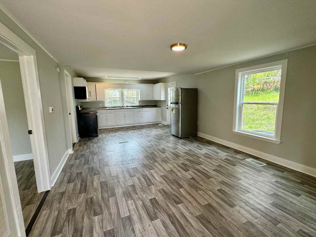 128 Mcadenville Ave - Photo 2 of 11