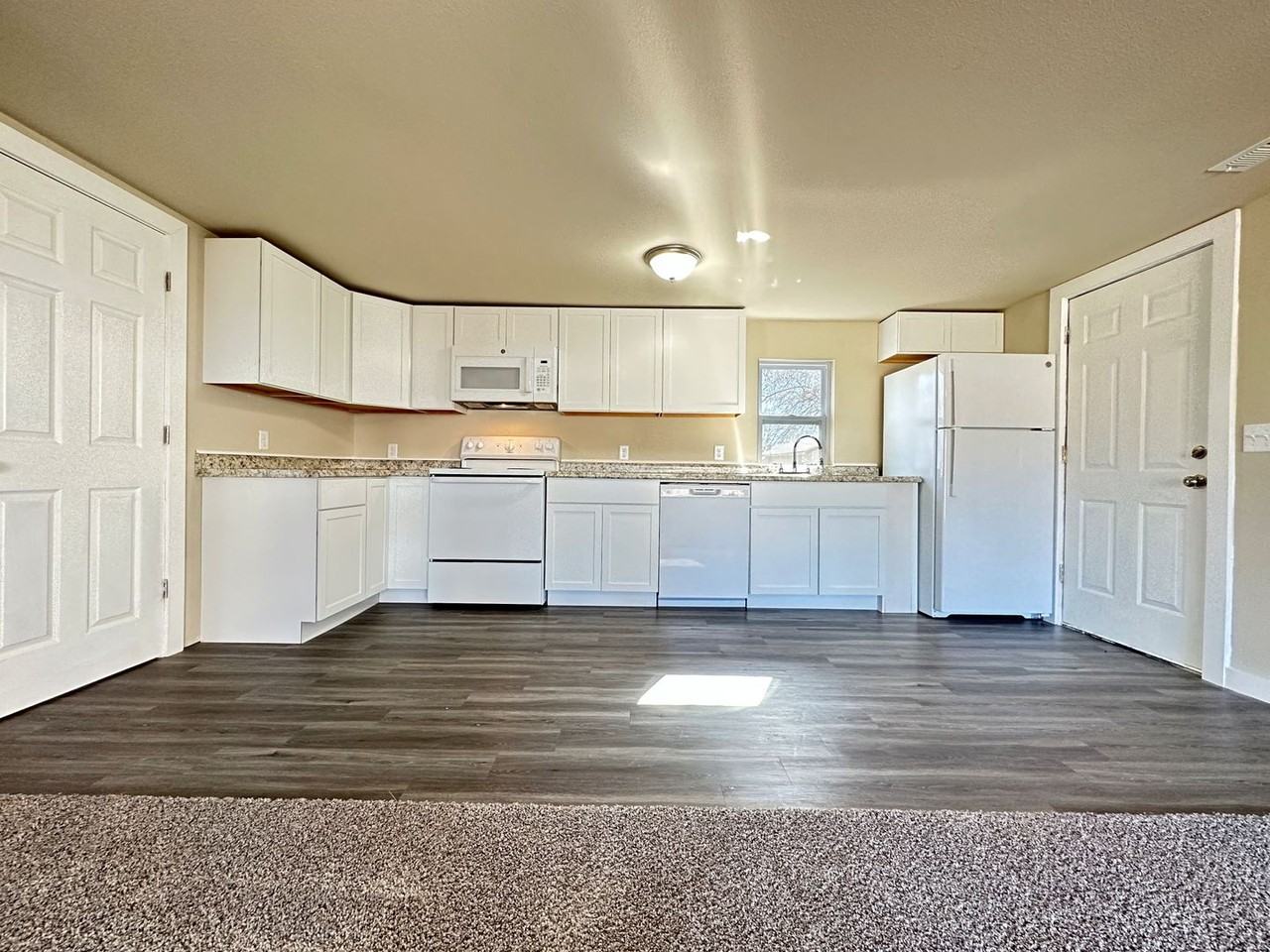 1200 Lewis Ave - Photo 2 of 27