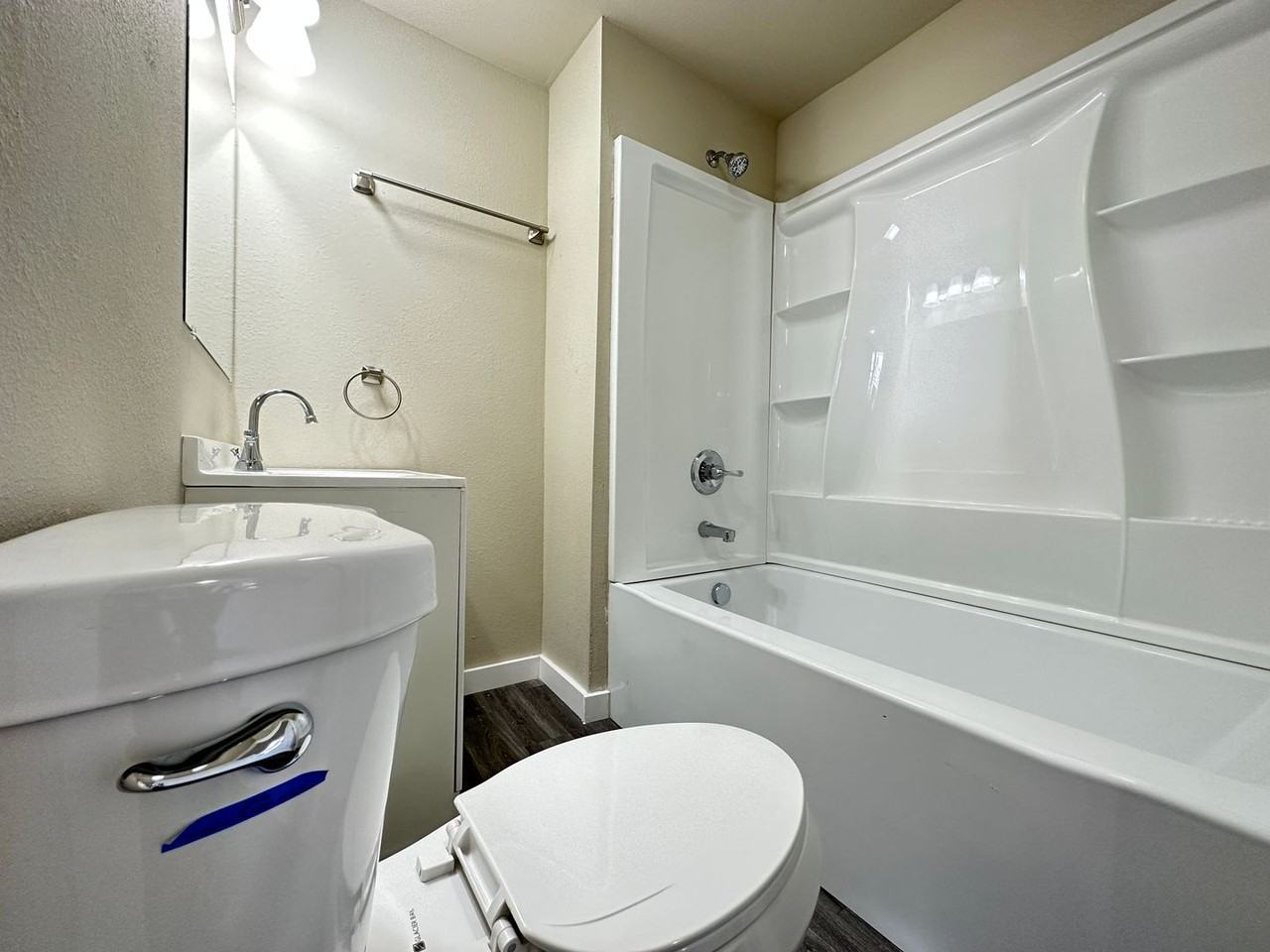 1200 Lewis Ave - Photo 5 of 27