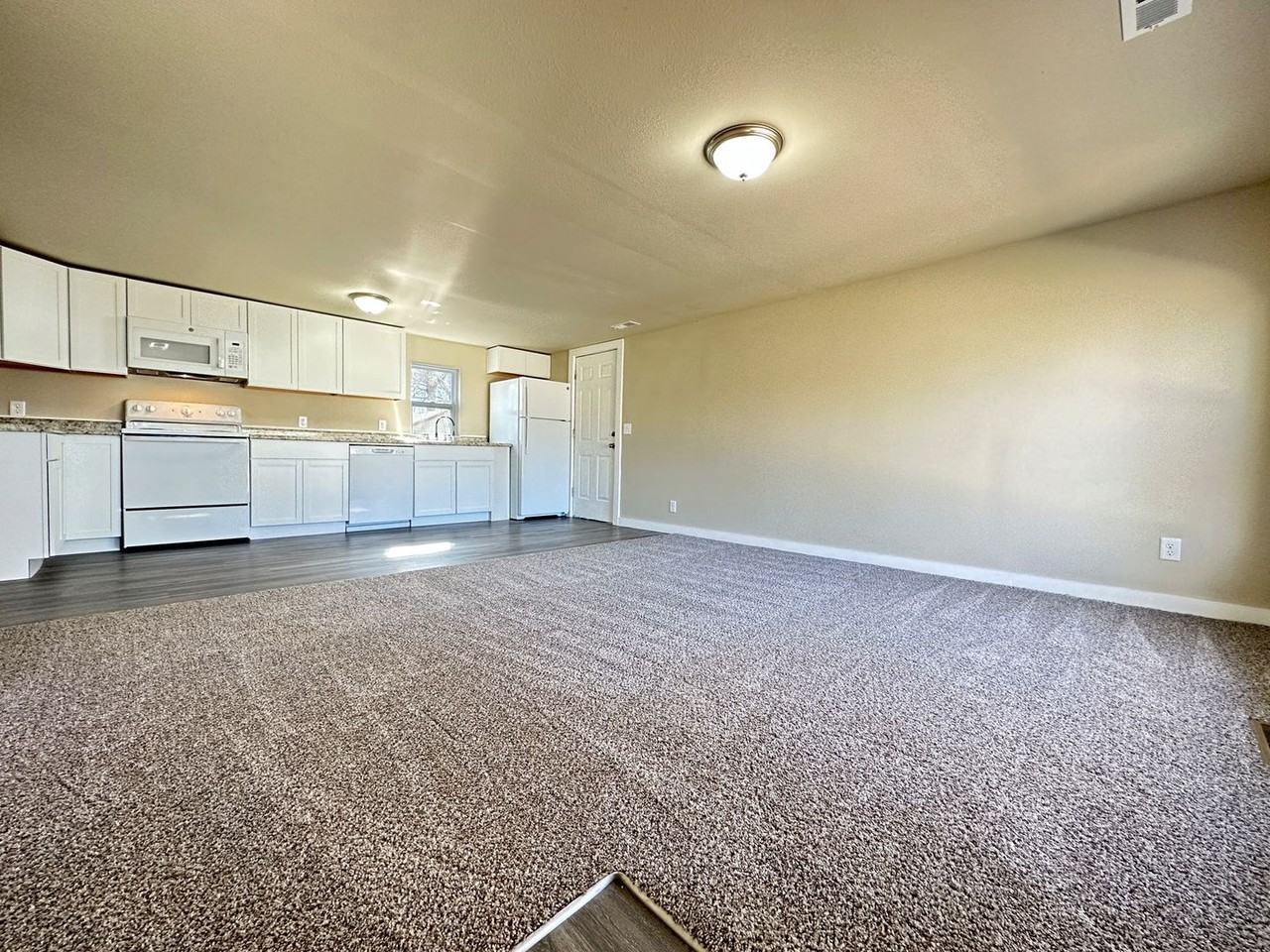 1200 Lewis Ave - Photo 6 of 27