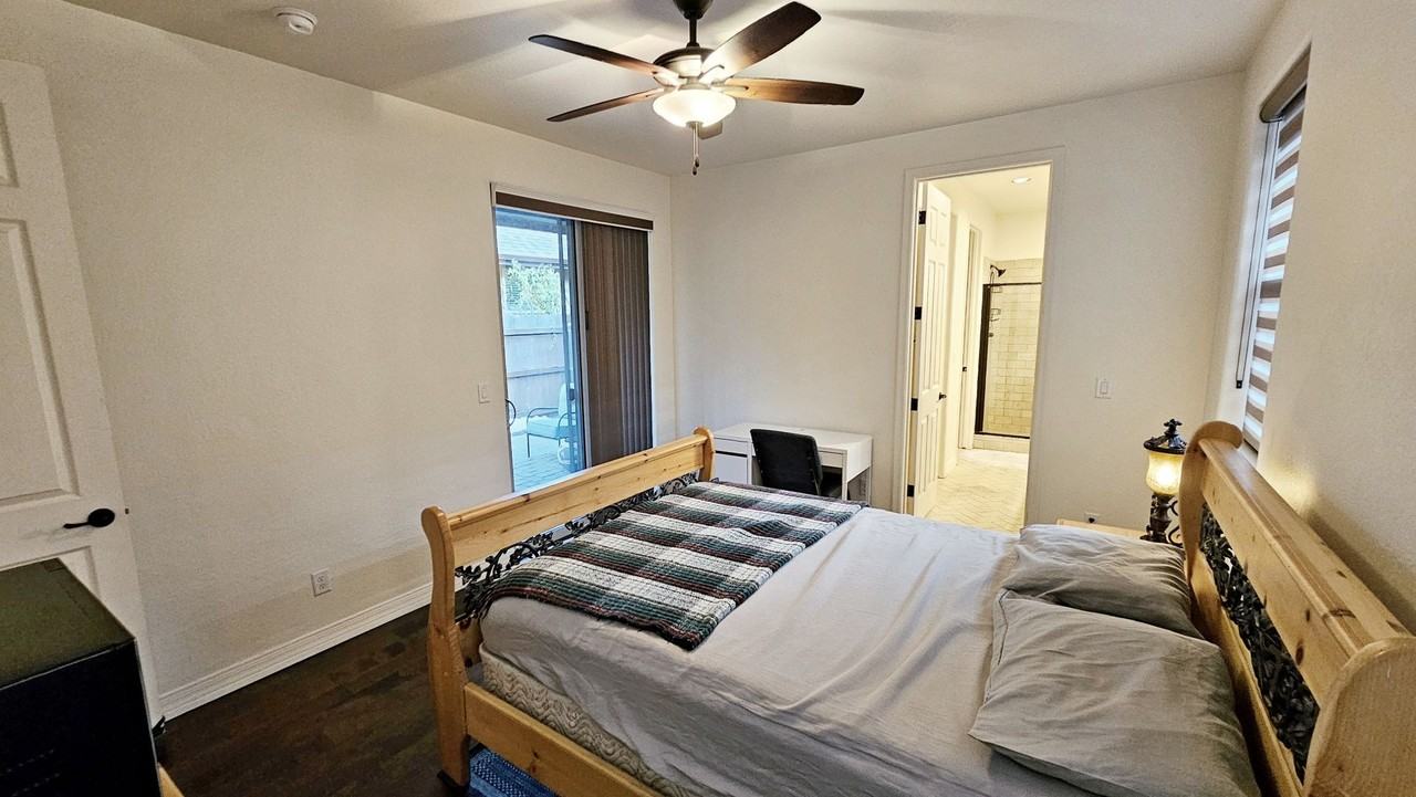 2425 W Bruce Balle Dr - Photo 2 of 12