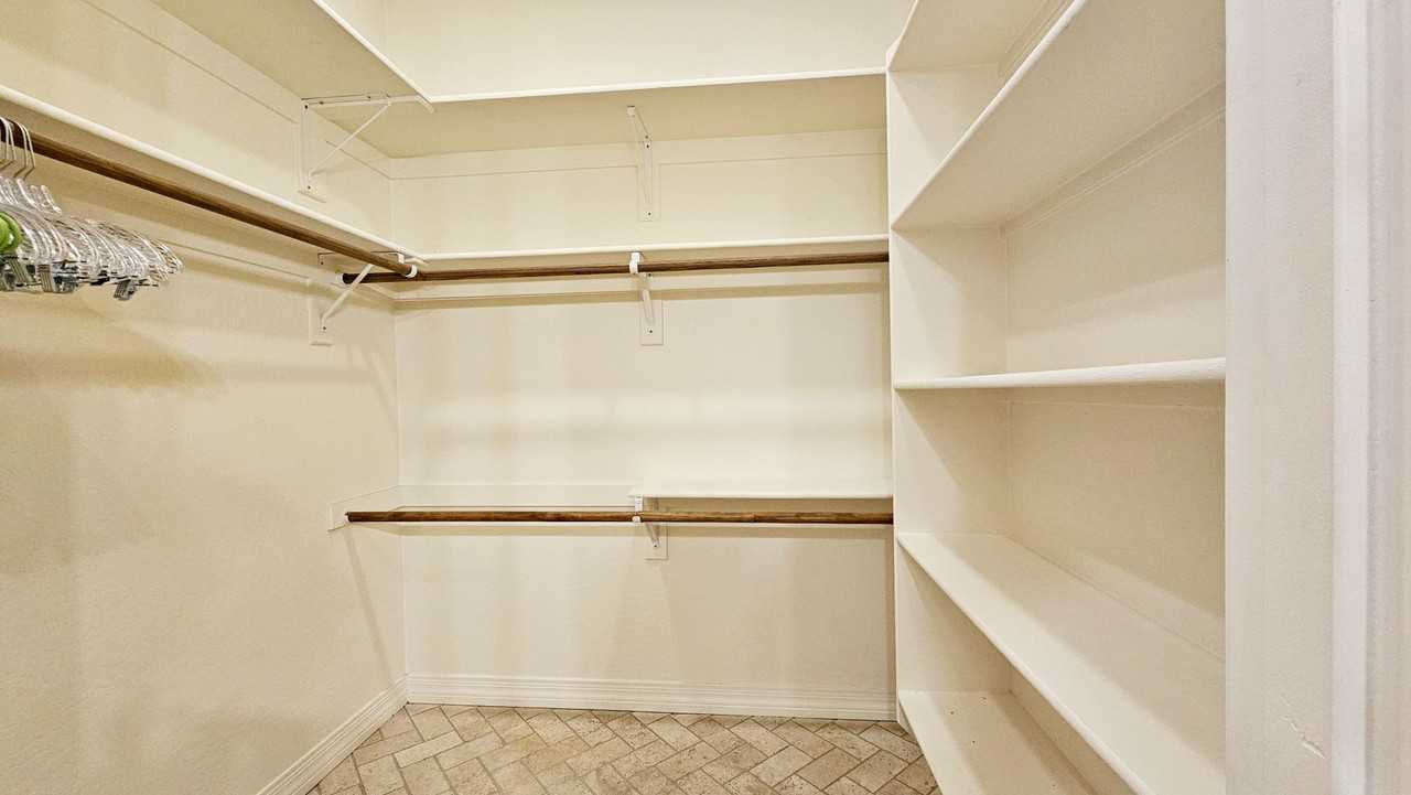2425 W Bruce Balle Dr - Photo 7 of 12