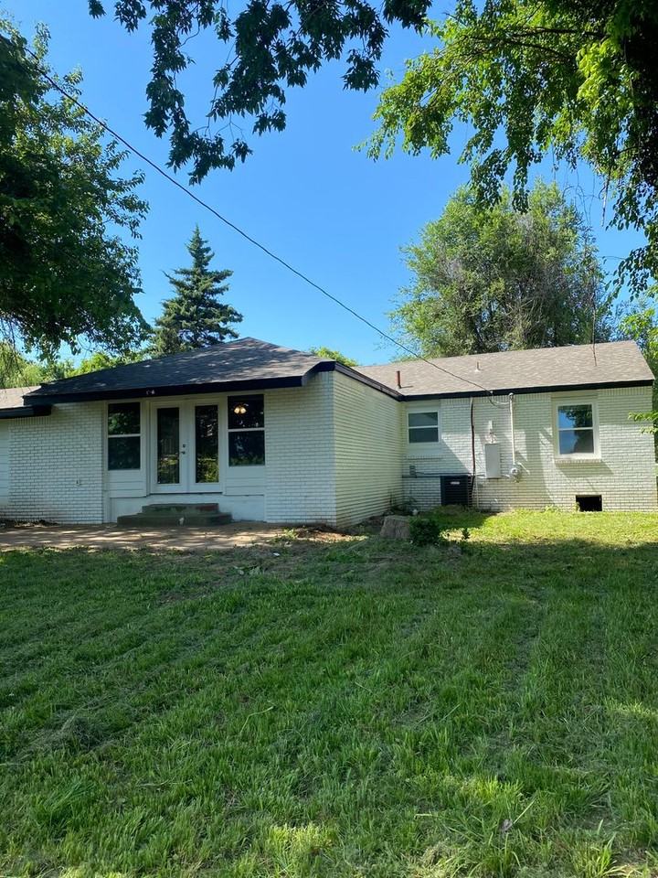 1204 W Marshall St - Photo 3 of 29