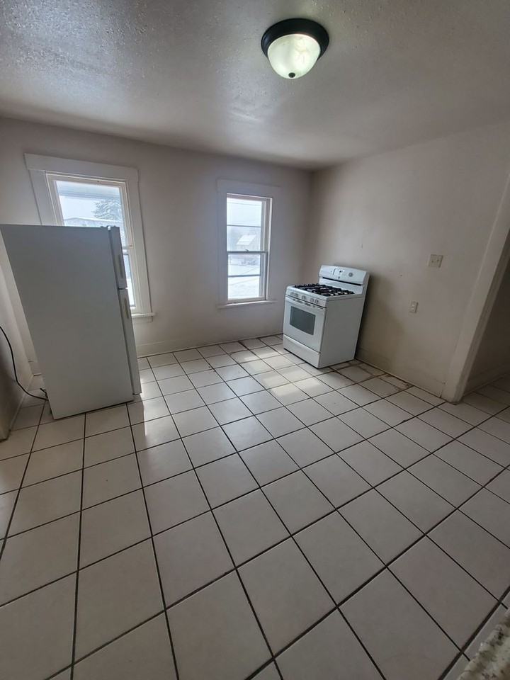 2020 W Hopkins St. (Duplex) - Photo 2 of 7