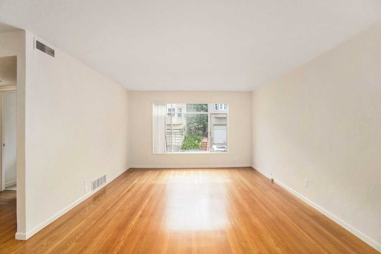 643 Beacon St #2 - Photo 3 of 20