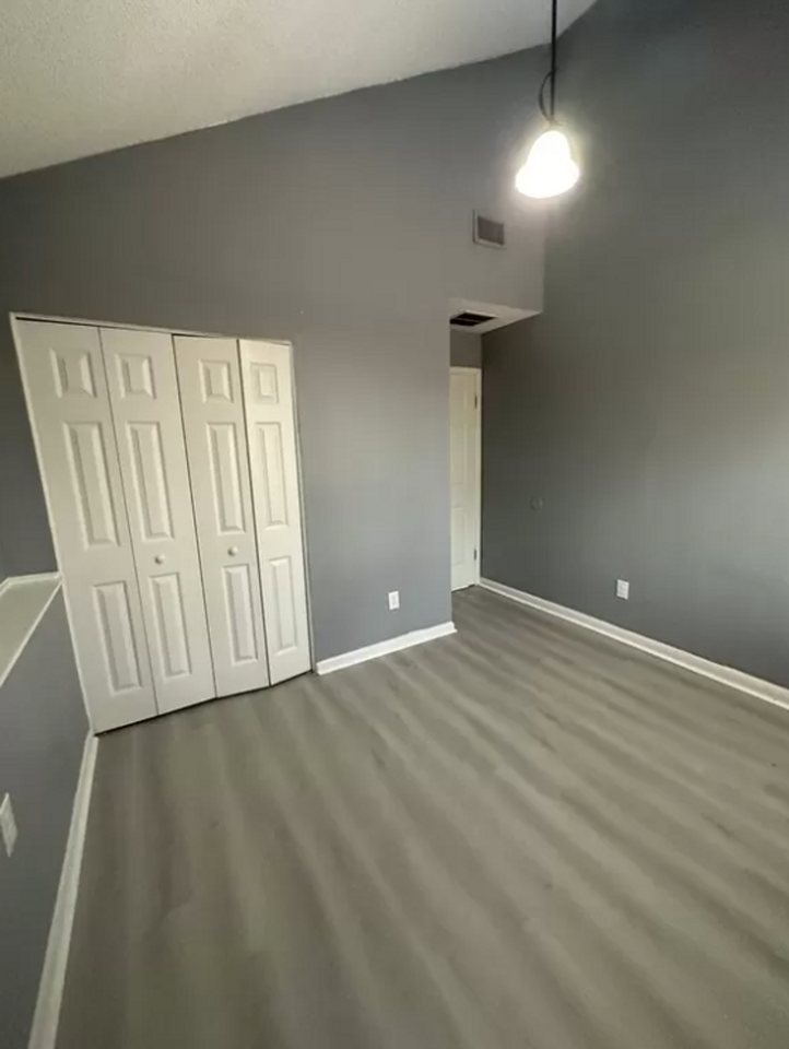 Welcome to Villa Pines at Baymeadows! - Photo 4 of 50