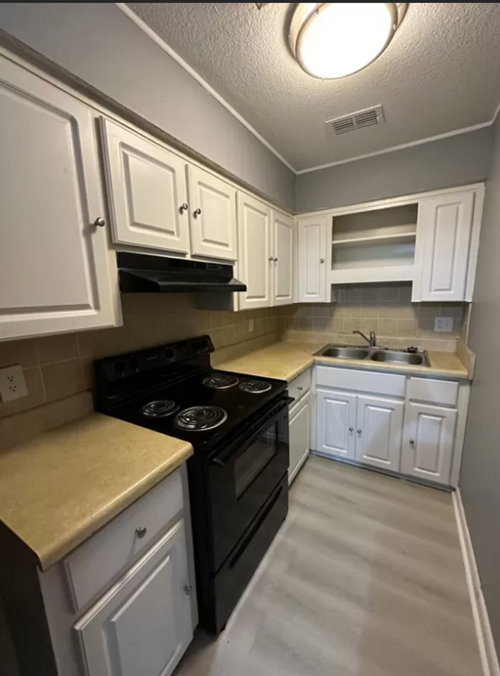 Welcome to Villa Pines at Baymeadows! - Photo 5 of 50