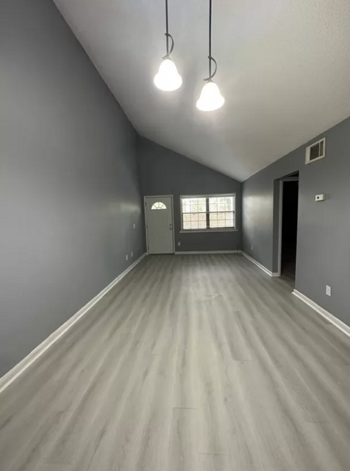 Welcome to Villa Pines at Baymeadows! - Photo 6 of 50