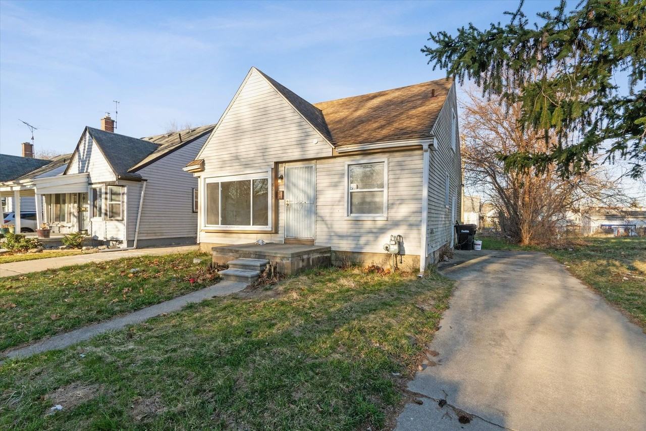 8615 Strathmoor St - Photo 2 of 20