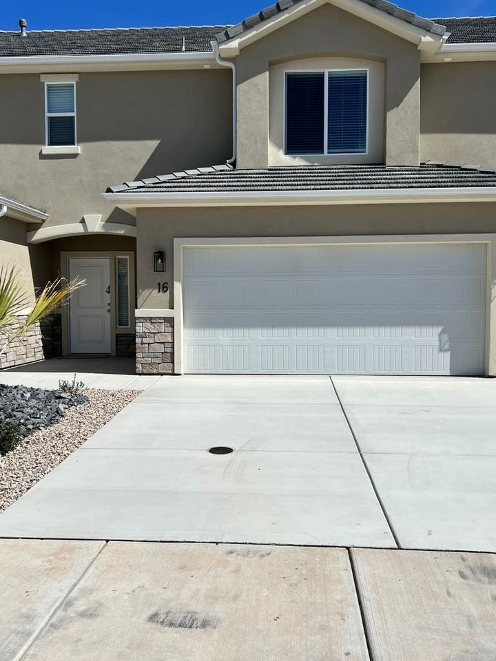 1042 S 1450 E #16 - Photo 2 of 23