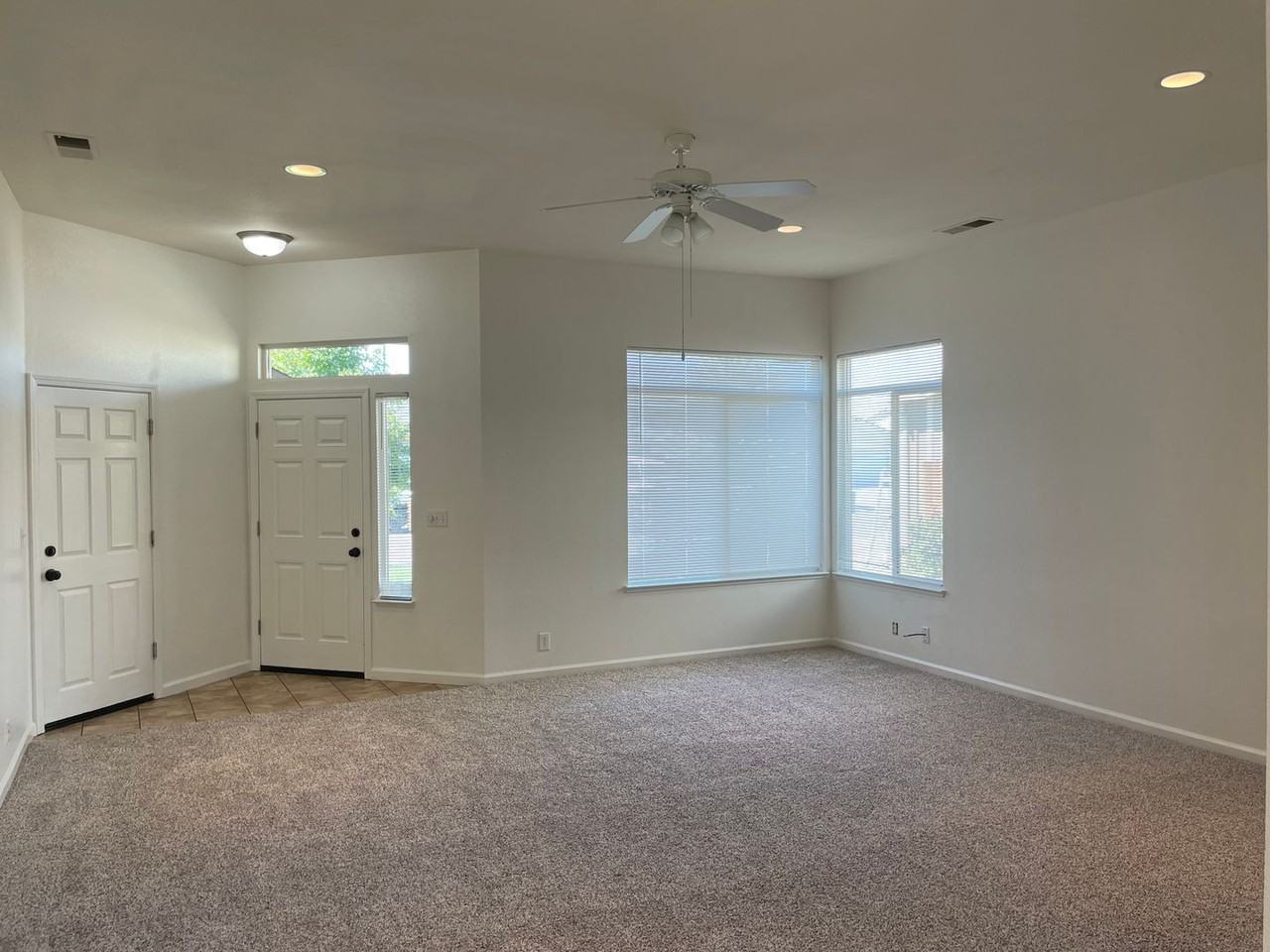 56 Hawes Way - Photo 2 of 11