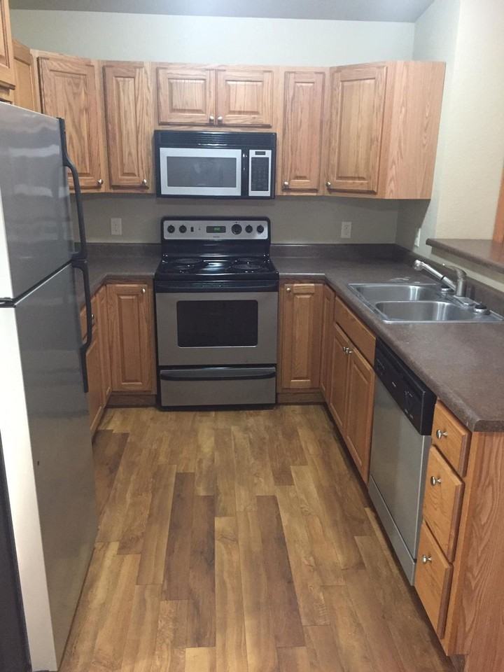 Praireview Town Homes - Photo 4 of 7