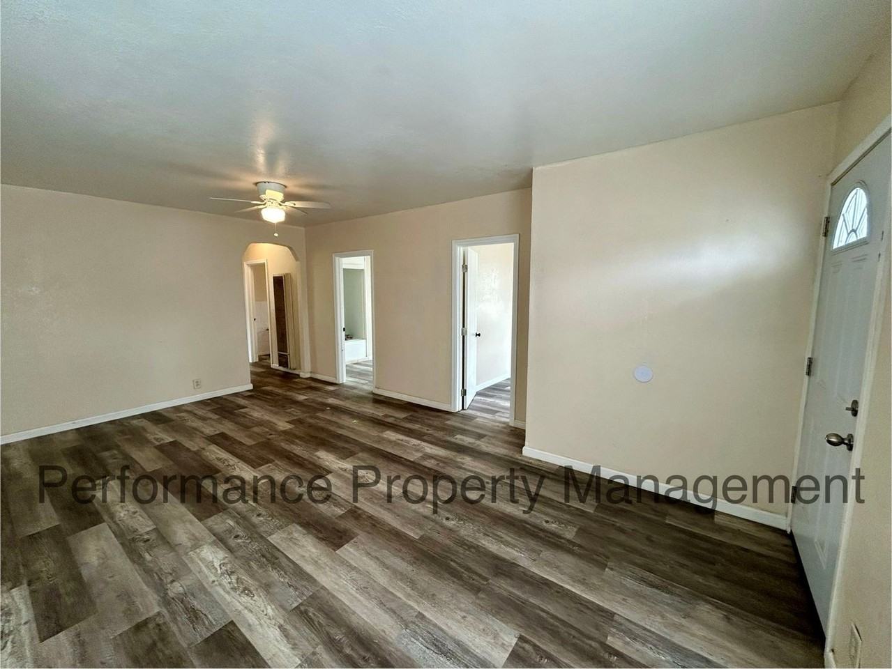 1021 Ming Ave - Photo 2 of 9