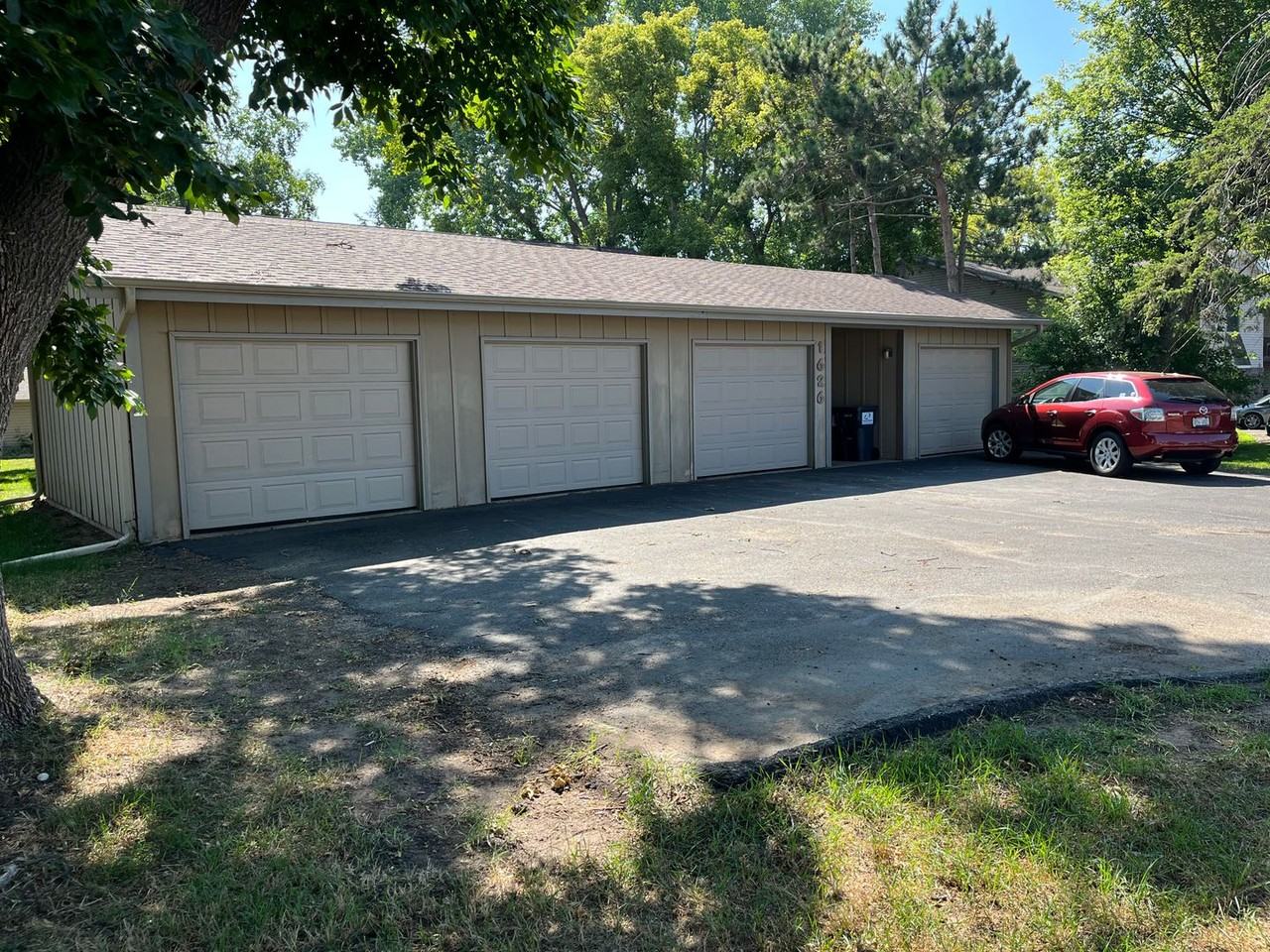 1626 Pinewood Lane - Photo 2 of 14