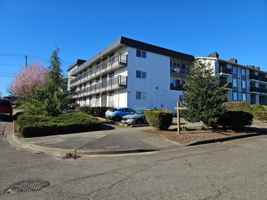 featured image of 1002 N J St #15