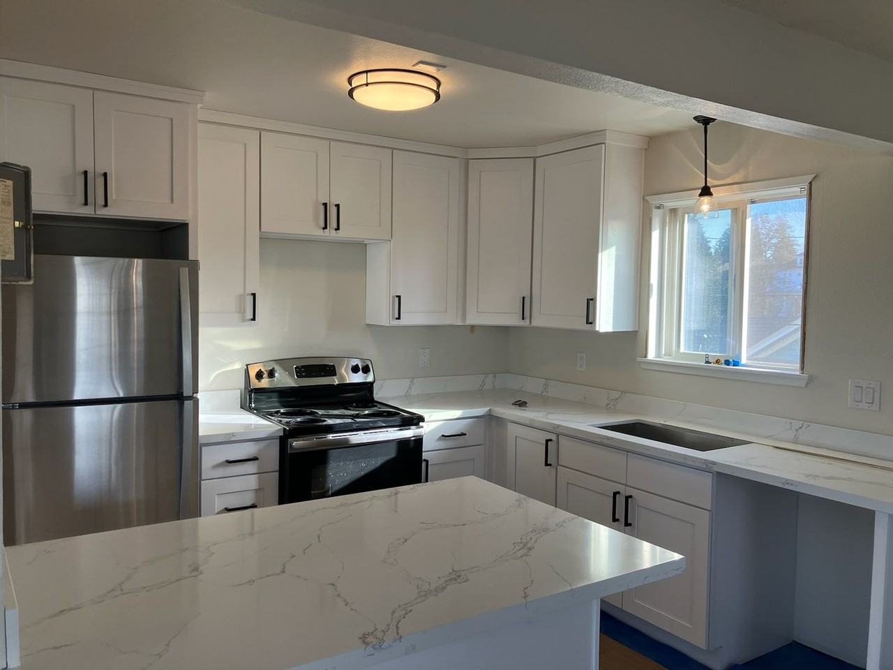 1002 N J St #15 - Photo 2 of 19