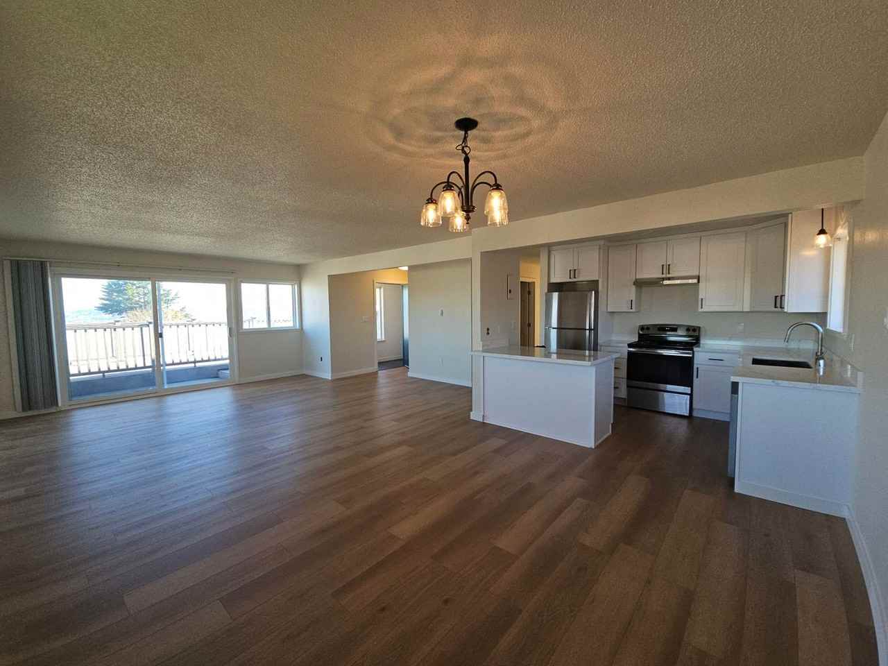 1002 N J St #15 - Photo 5 of 19