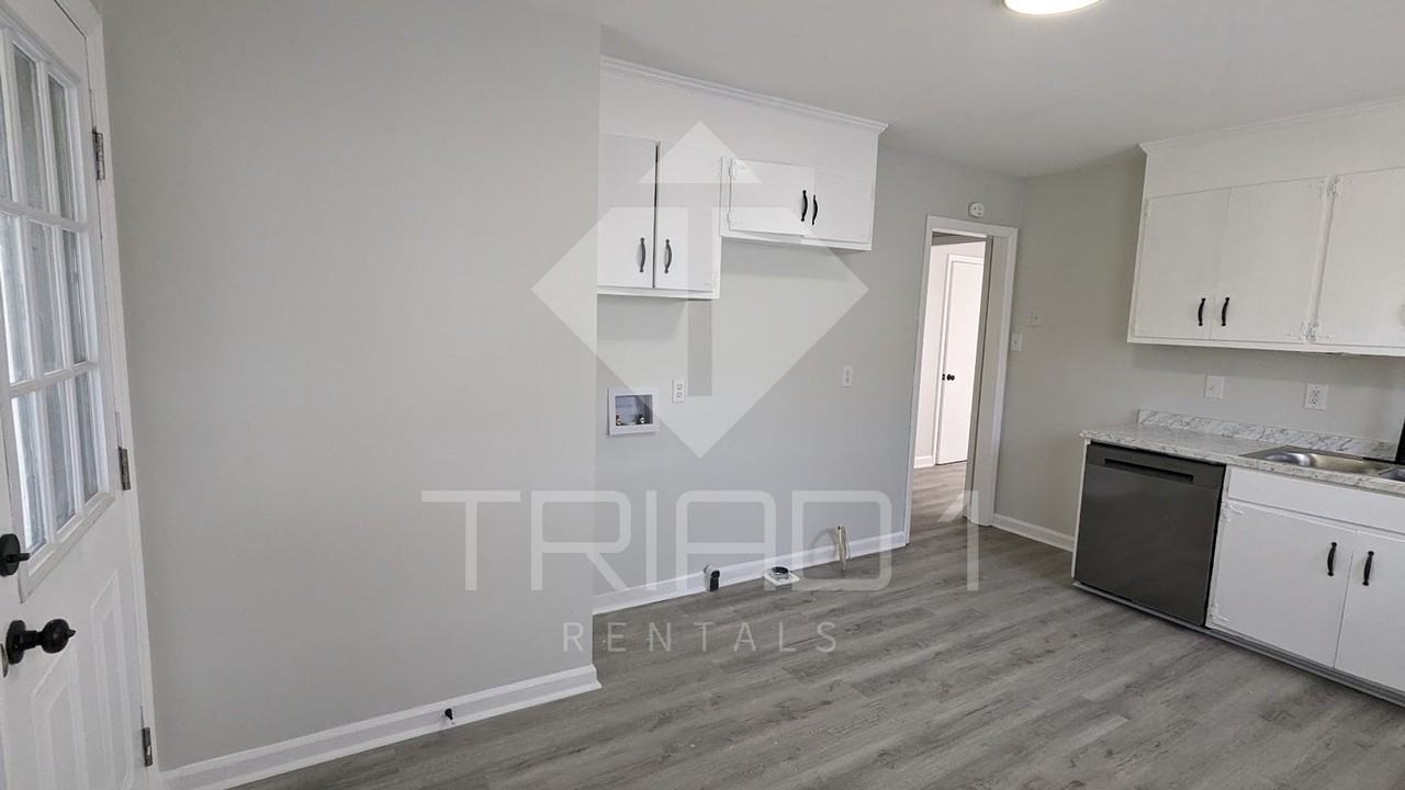 923 Foushee St - Photo 5 of 25