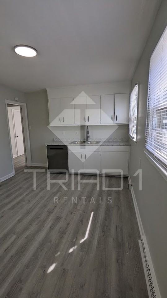 923 Foushee St - Photo 6 of 25