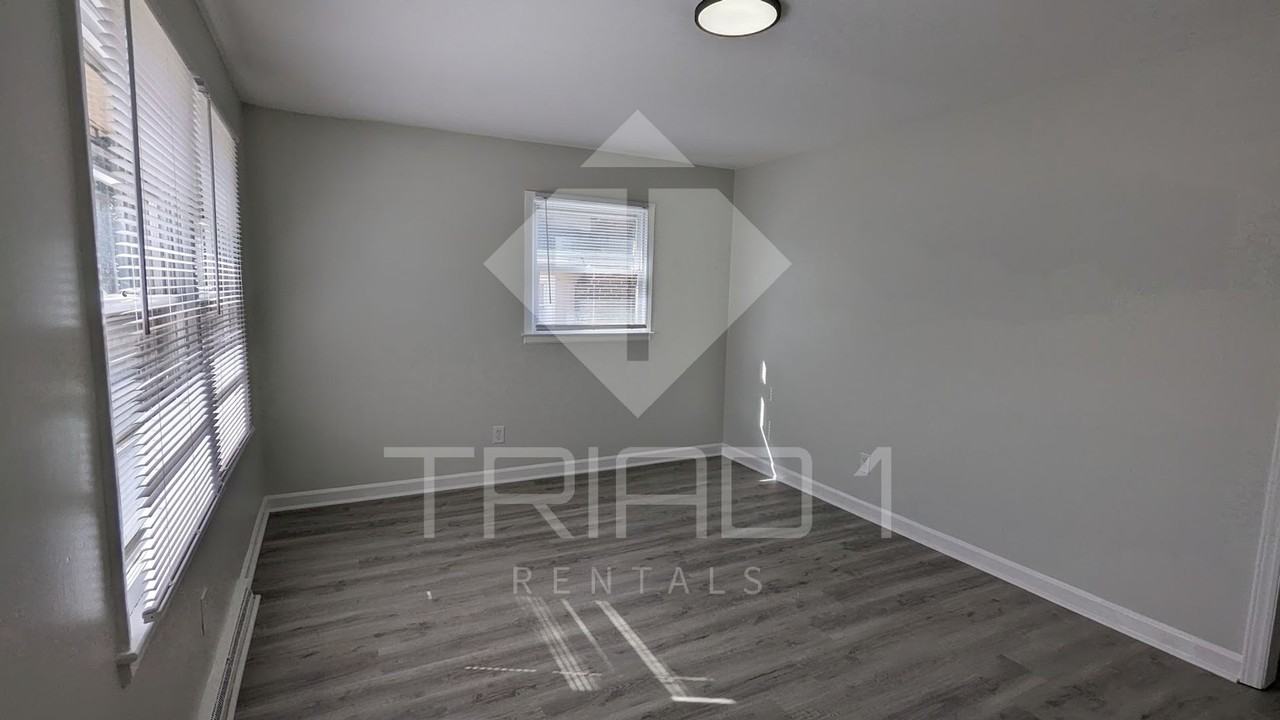 923 Foushee St - Photo 7 of 25