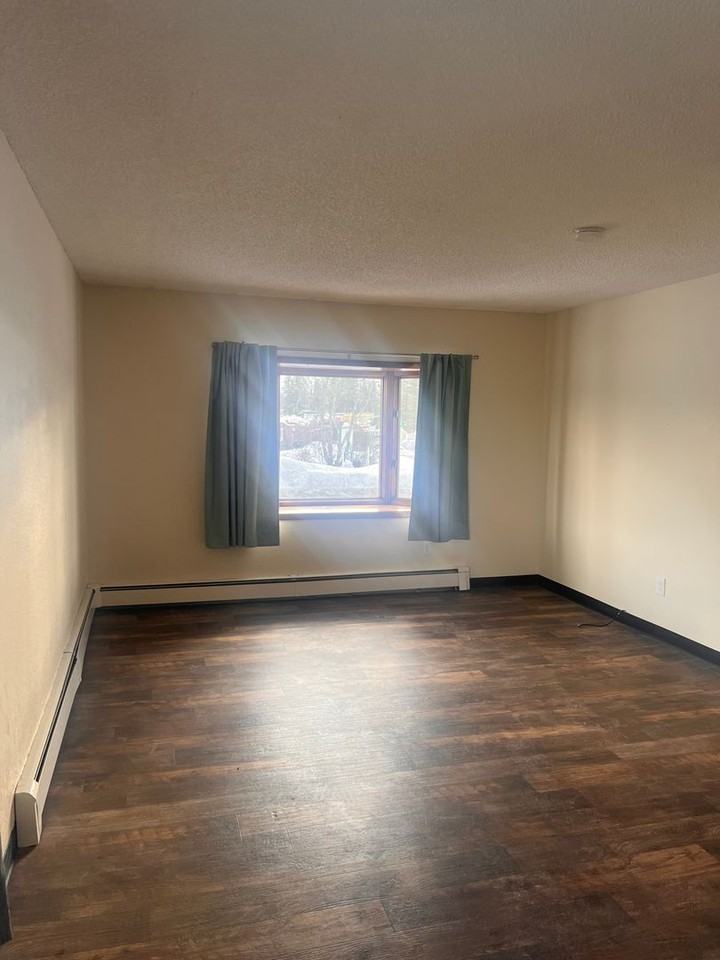 442  Flower St- CJ/APM - Photo 2 of 12