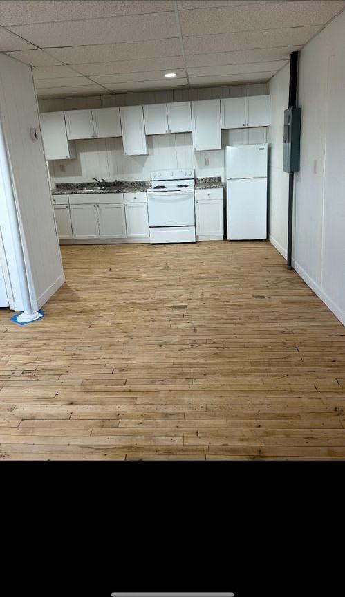 302 Main St - Photo 2 of 8