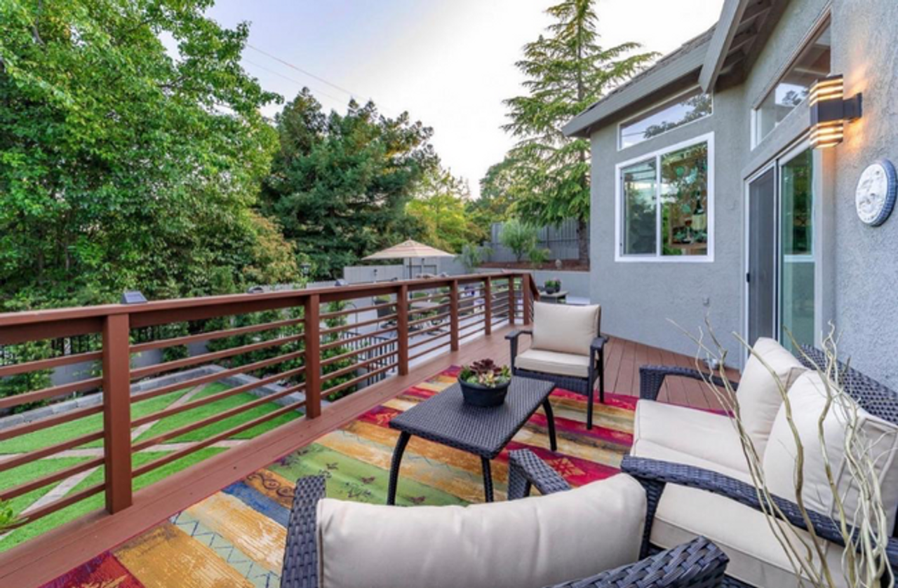 1050 Fox Run Ct - Photo 6 of 6