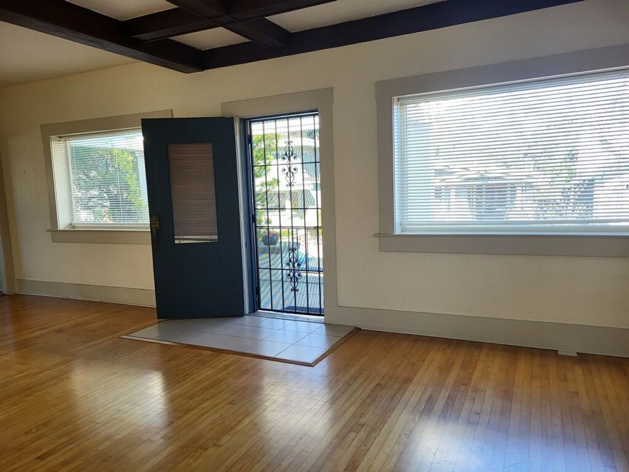 2123 Pine St - Photo 6 of 25