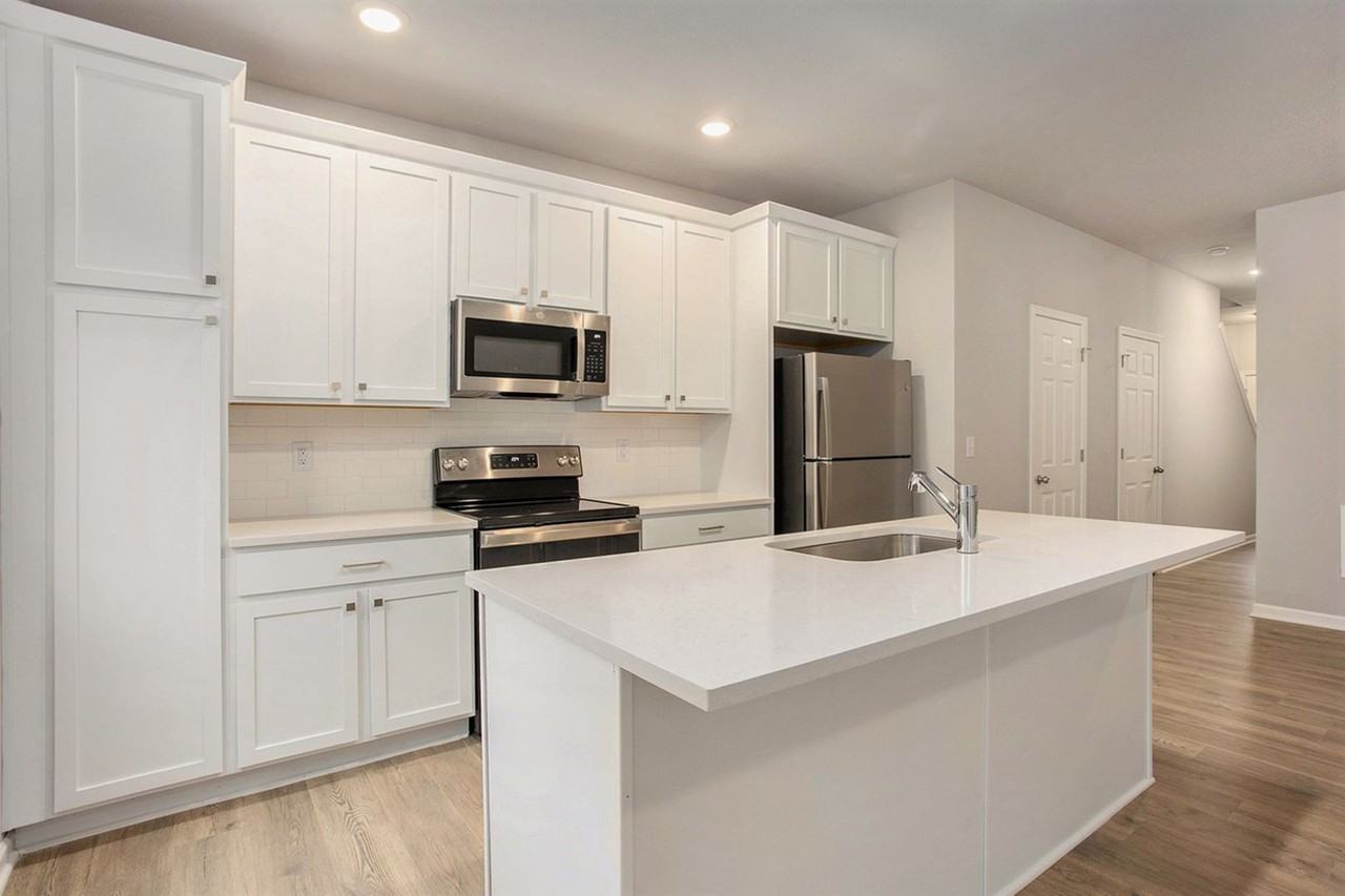 3520 Weldon Dr Sw - Photo 2 of 18