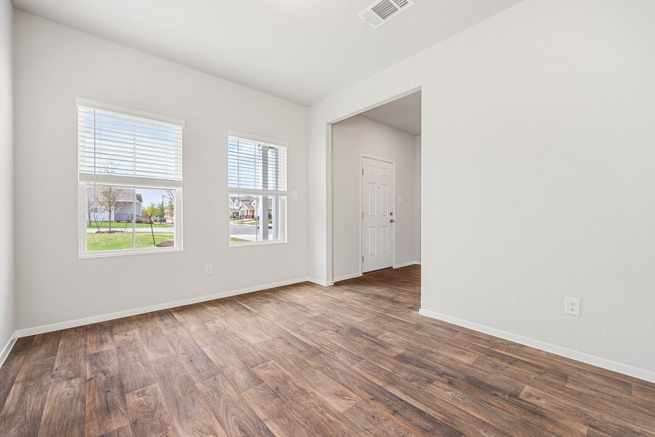 180 Keltic Dr - Photo 3 of 16