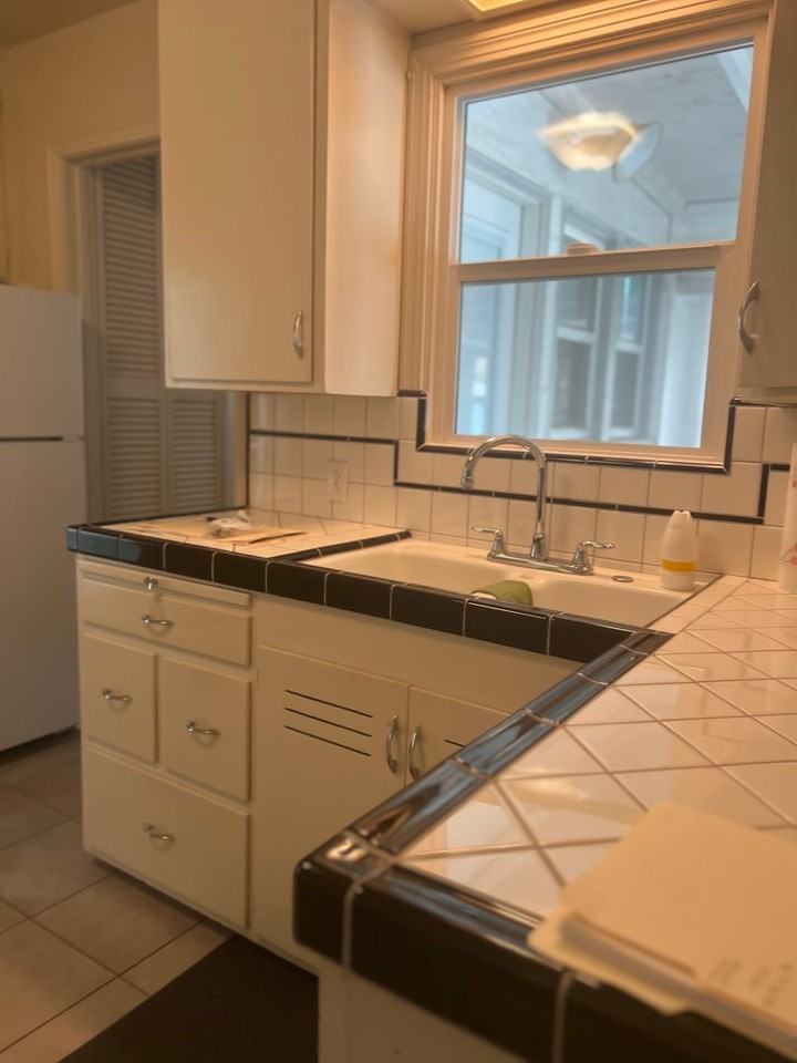 745 Elm Ave - Photo 2 of 33