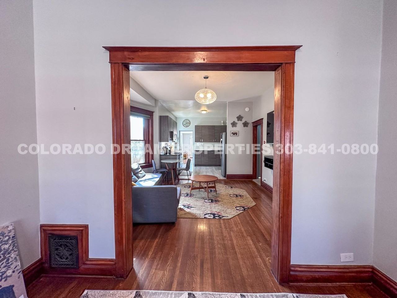 315 N Lincoln St - Photo 7 of 50