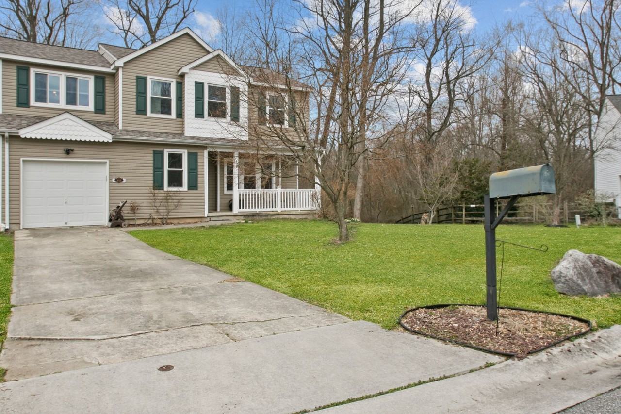 640 Plum Run Ct - Photo 3 of 50