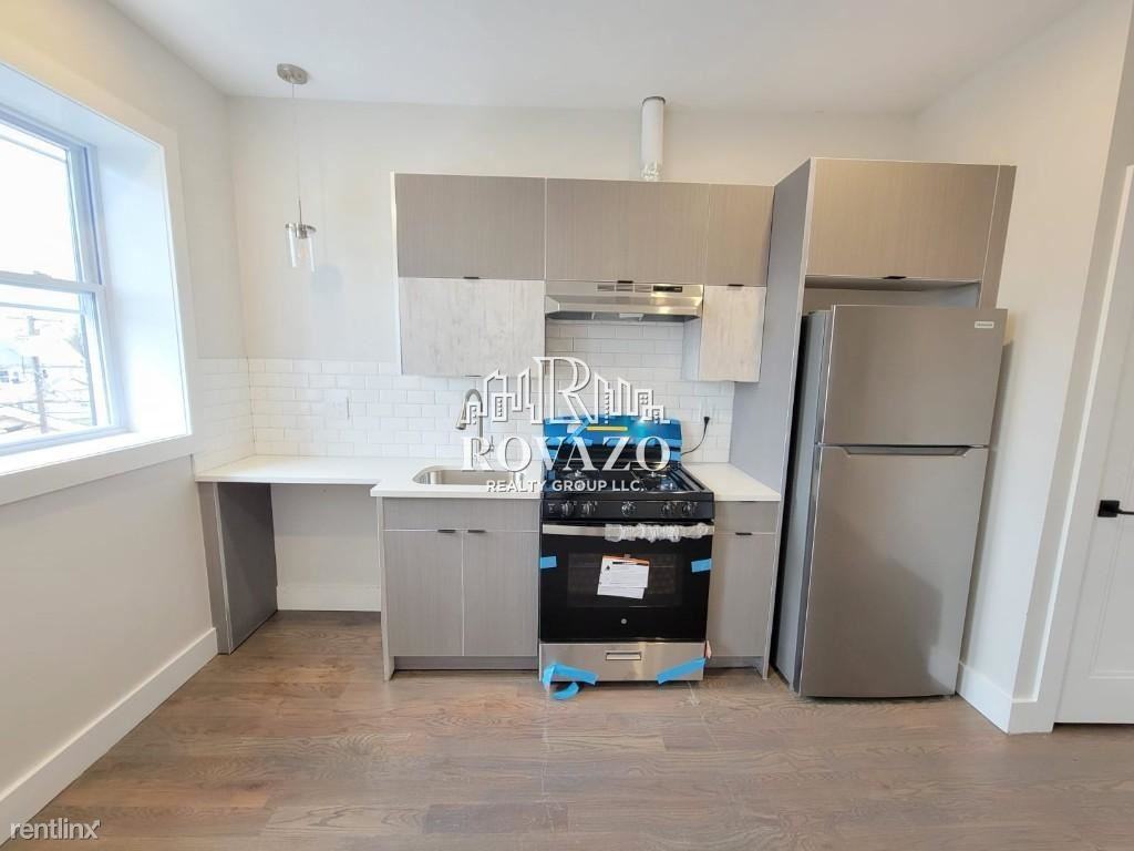 535 Hawthorne Ave - Photo 3 of 6