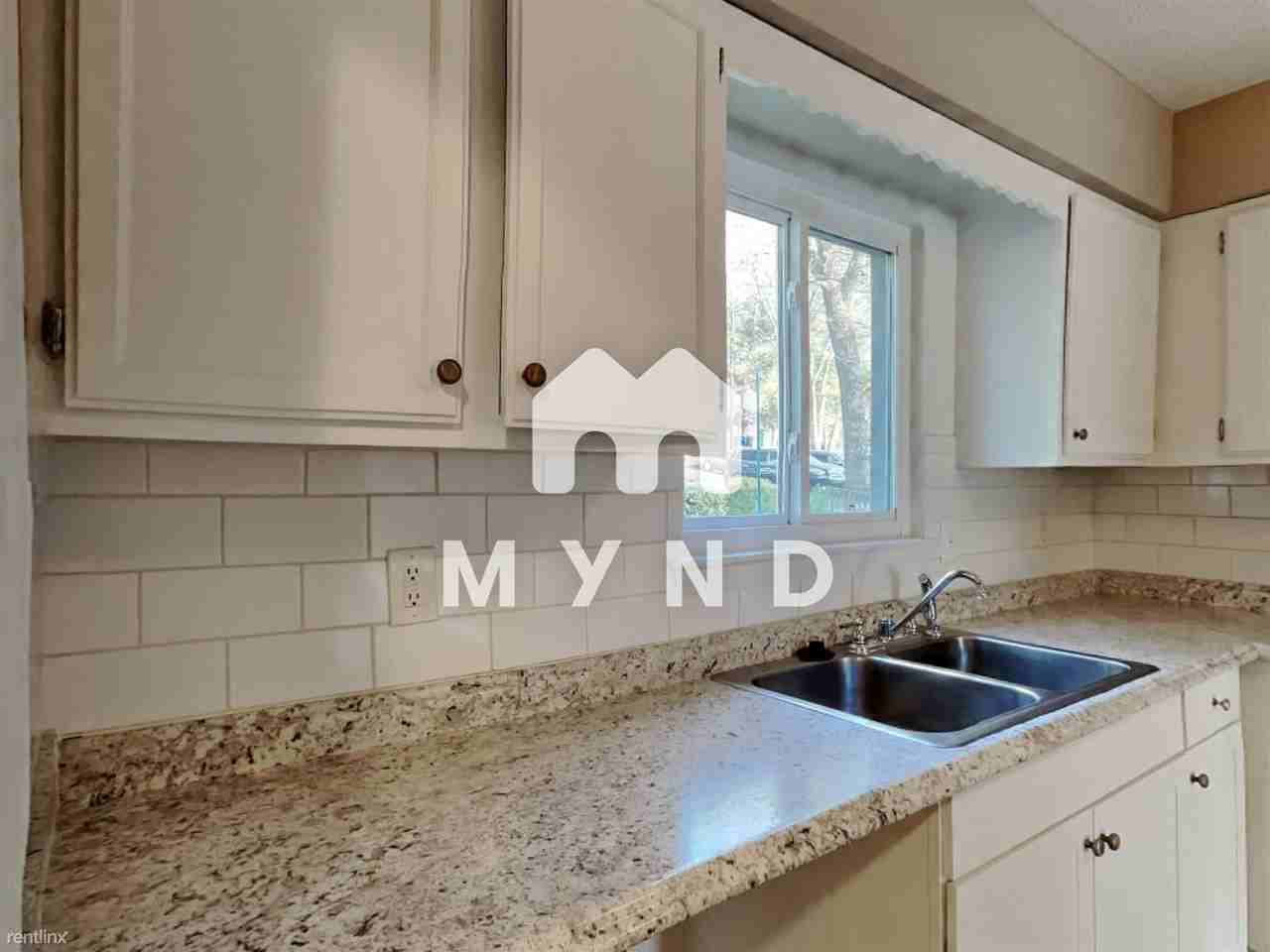 4726 Walden Pond Dr - Photo 3 of 30