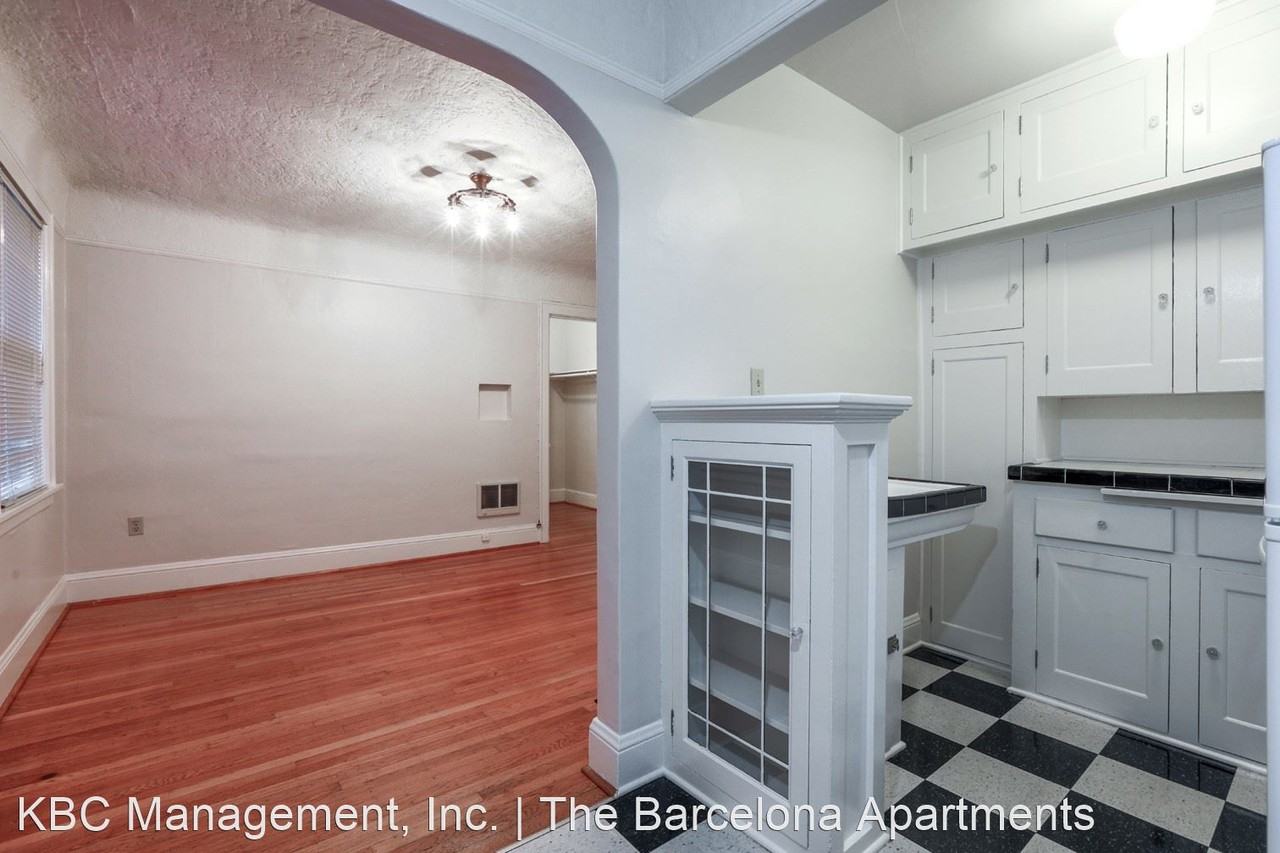 1953 NW Irving St - Photo 3 of 4